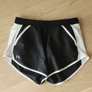 Under Armour Athletic Shorts Black and White with Elastic Waistband